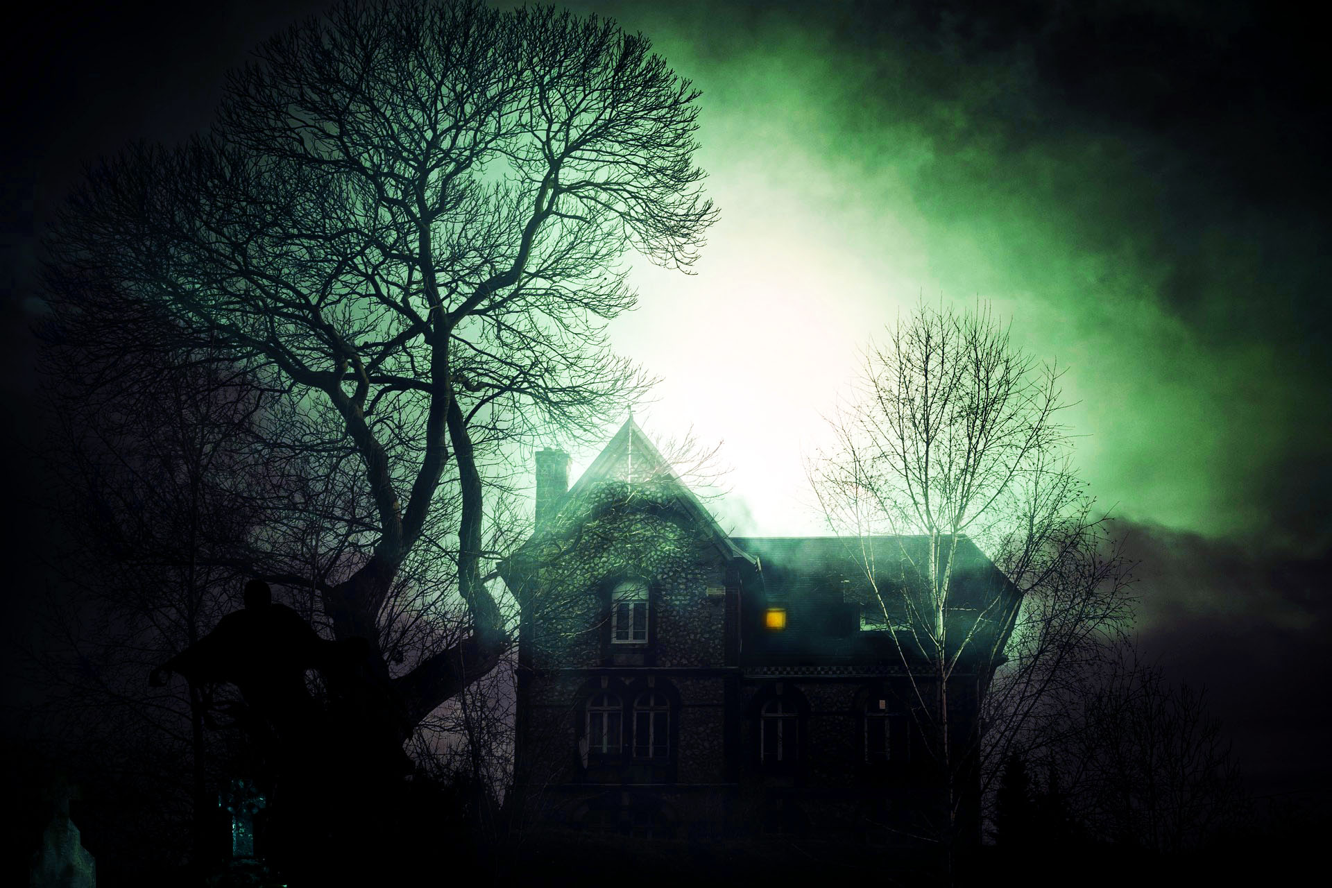 Imagen de una Casa del terror o casa encantada inspirada en la novela de terror Descenso al infierno